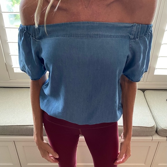 Extra small chambray off the shoulder top - Picture 1 of 3